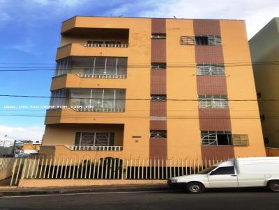Apartamento para Venda, em Santo Antônio do Monte, bairro Centro, 3 dormitórios, 3 banheiros, 1 suíte, 1 vaga